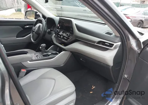 2024 Toyota Highlander Xle z USA, uszkodzony, nr VIN 5TDKDRAH0RS528962